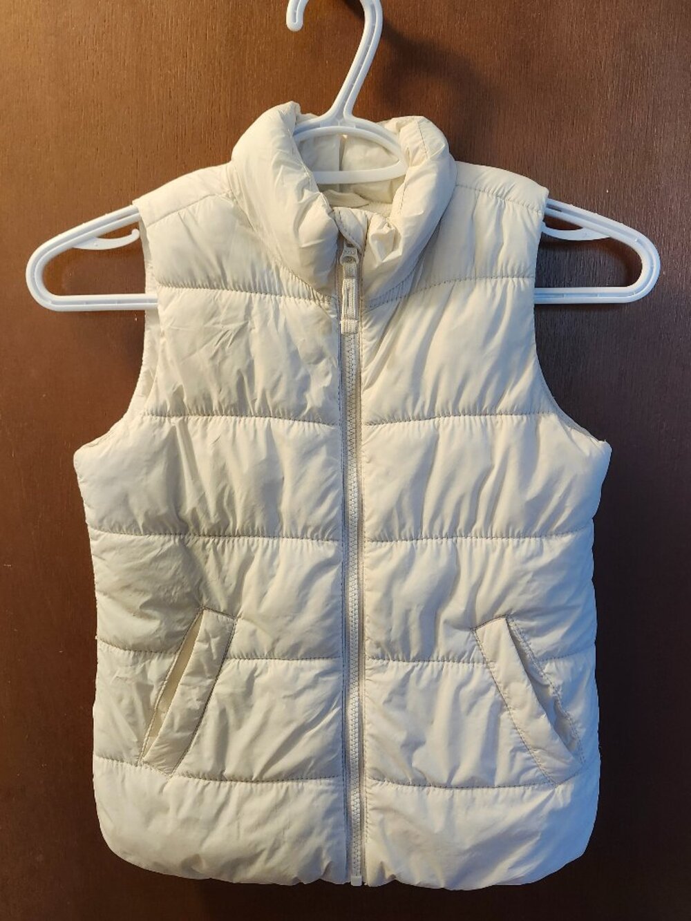 Girl's Size 6/7 Old Navy Puffer Vest
